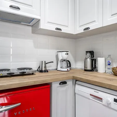 Stylishly Decorated 1br Flat With Ac In Cihangir * Κωνσταντινούπολη