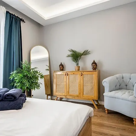 Stylishly Decorated 1br Flat With Ac In Cihangir Apartment